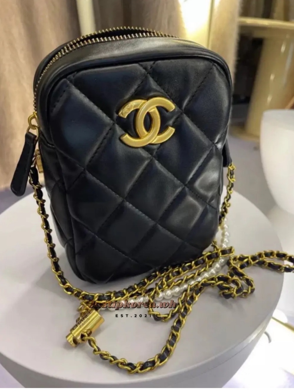 New Novelty Quilted Phone Holder Bag Pearl Adjustable Chain GWP / VIP